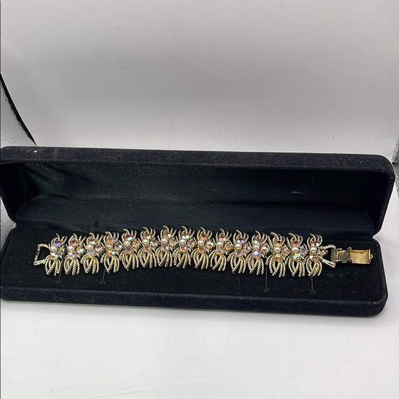 Vintage Coro Rhinestone & Faux Pearl Statement Bracelet With Snap Latch Design - Picture 1 of 6